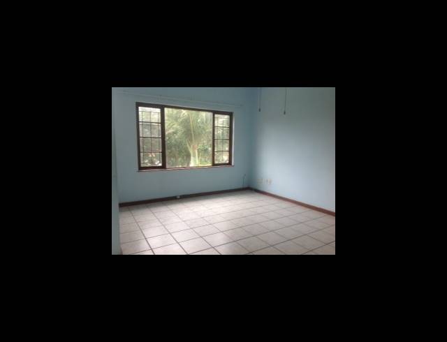 2 BEDROOM FLAT TO LET IN UMTENTWENI